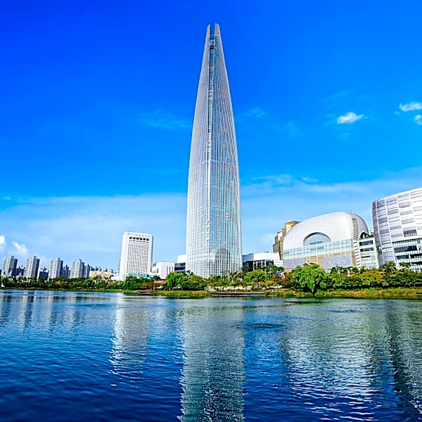 South Korea Experiences Record Heat Wave with Temperatures Reaching 42.5°C