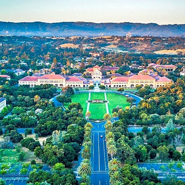 Stanford Seminar Explores Legal Frameworks in International Environmental Law