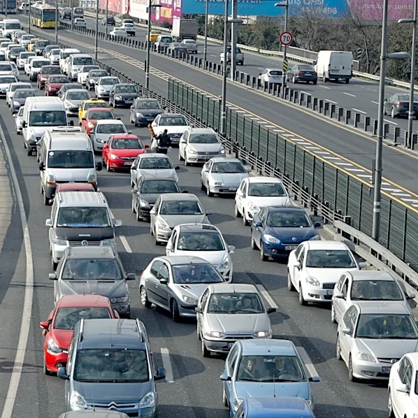 I-5 Crash Near Arlington Causes Major Traffic Delays