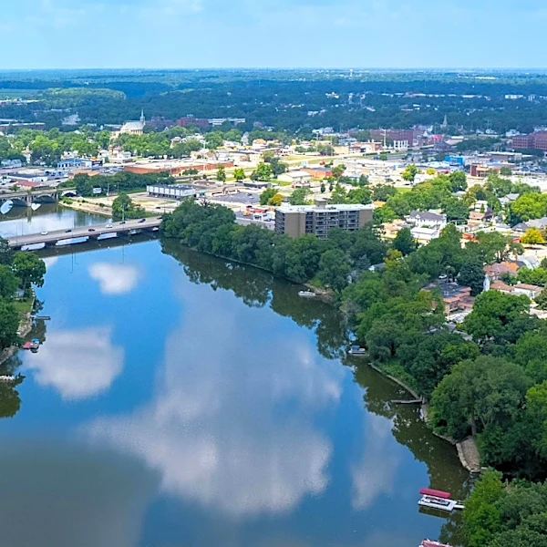 Search Continues for Missing Man in Mississippi River