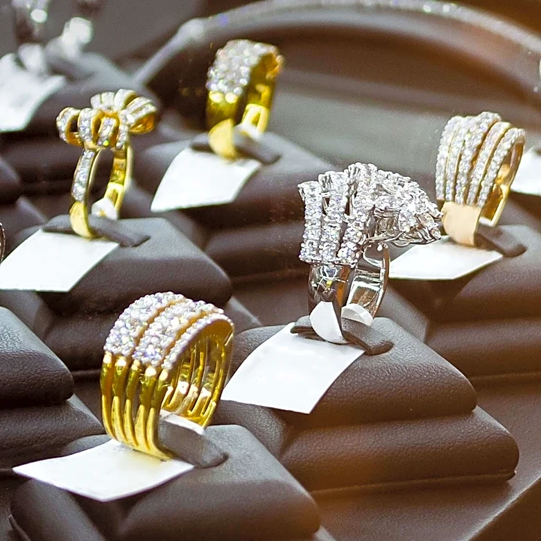 Probation for Romanian Nationals in Lake Forest Jewelry Scam and Police Evasion