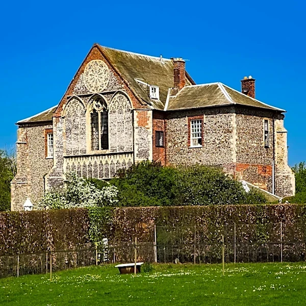 Historical Building in Wilson Converted to Independent School for Boycotting Families