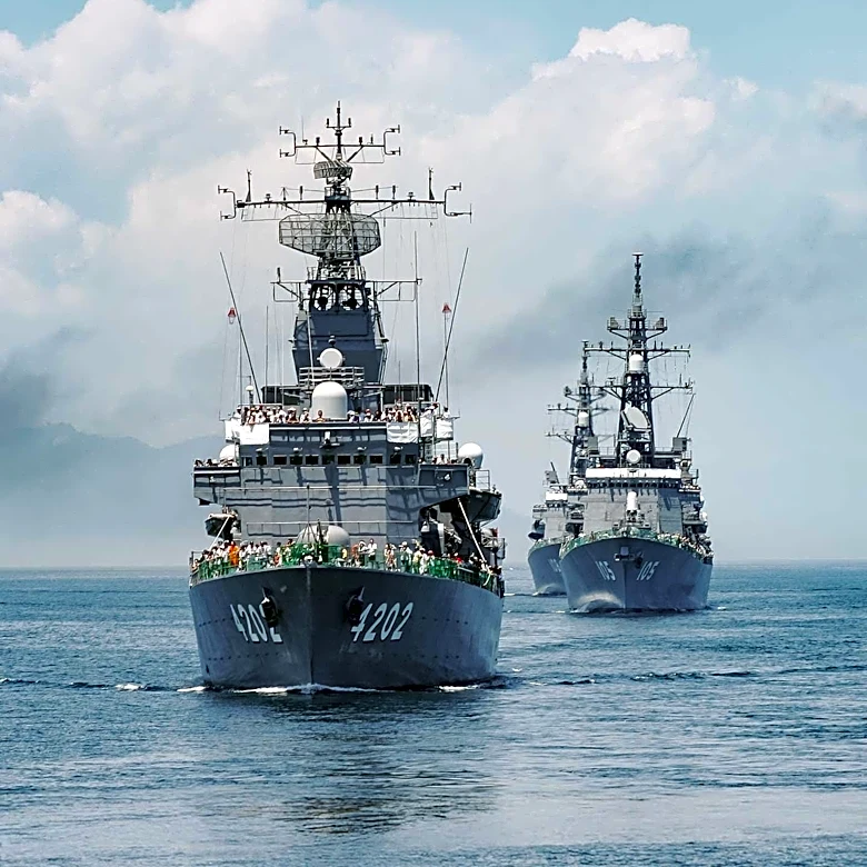 Italian Navy Conducts Boarding of Russian-Linked Tanker in Mediterranean