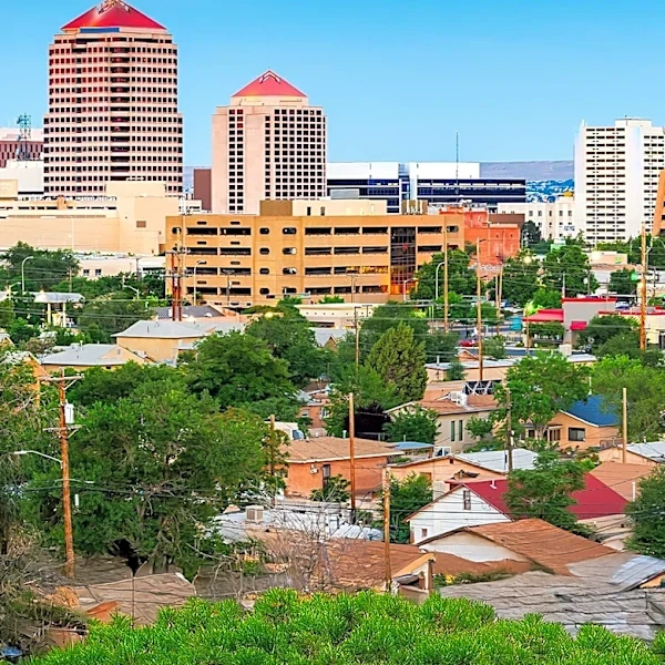 Albuquerque Heat Wave Causes Health and Vehicle Strains Amid Record Temperatures