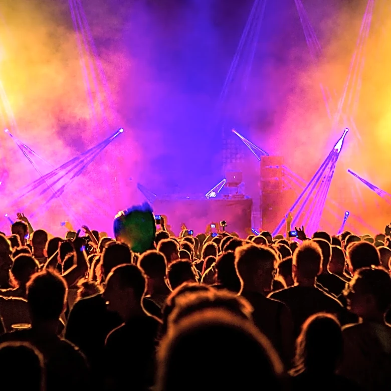 Reggaeton Beach Festival Fined 320,000 Euros for Abusive Practices Affecting Attendees