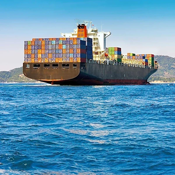 Potential Iran-Oman Deal to Reopen Strait of Hormuz Amid Shipping Crisis