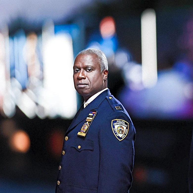 Bell Police Officer Charged with Illegally Monitoring Ex-Girlfriend