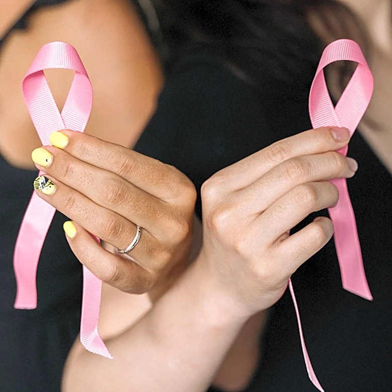 German Politicians Advocate for Cancer Survivors' Rights Against Discrimination