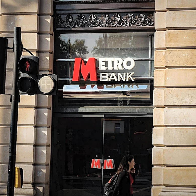 Metro Bank Faces Scrutiny Over AI-Linked Fraud Resulting in Customer Losses