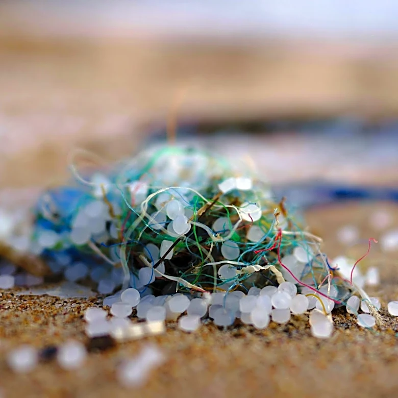 Magnetic MXene Microrobots Achieve High Microplastic Removal Efficiency in Lab Tests