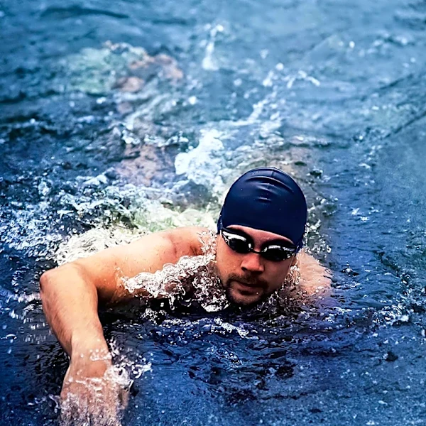 Cambridge Man Dies in Martha's Vineyard Swimming Incident