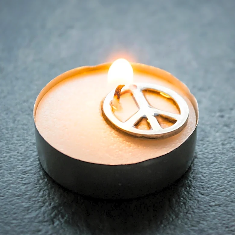 Silent Vigil in Wellington Marks Hiroshima Day with Calls for Peace