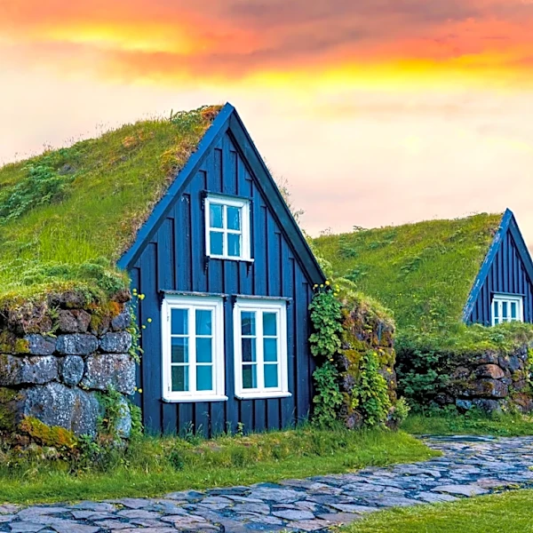 Iceland's Role in Quantum Computing: A Focus on Green Data Centers and Simulation