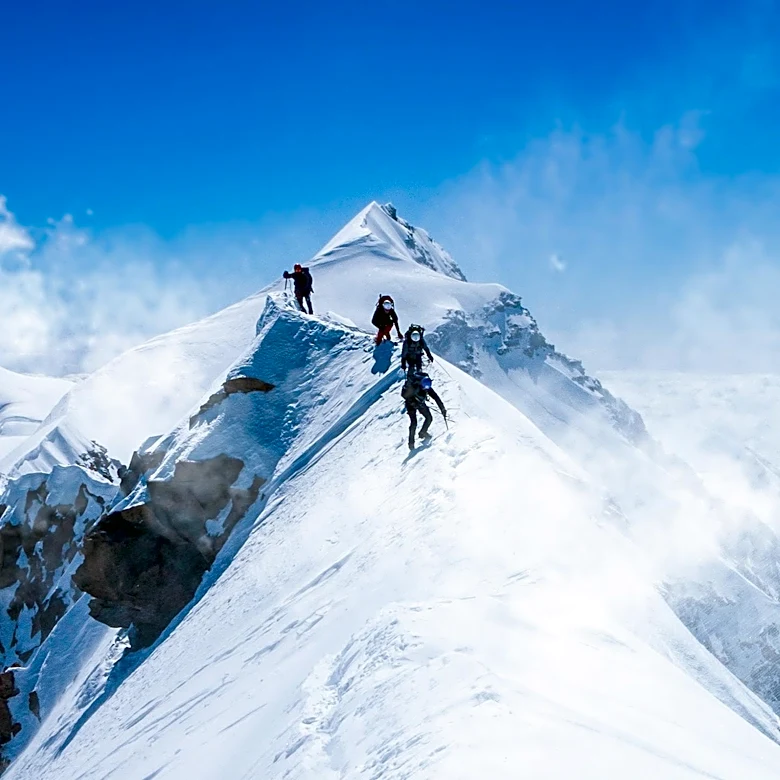 Czech Climbers Face Challenges on Nanga Parbat, Plan New Attempt