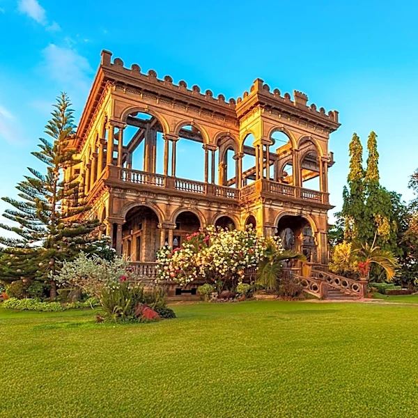 Historic Illinois Mansion Listed for Under $100K, Offers Restoration Opportunity