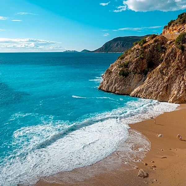 Massachusetts Closes 50 Beaches Due to Harmful Bacteria Amid Heat Wave