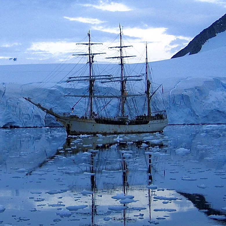 Historic Antarctic Expedition's Glass Plate Photographs Survive 960-Mile Journey