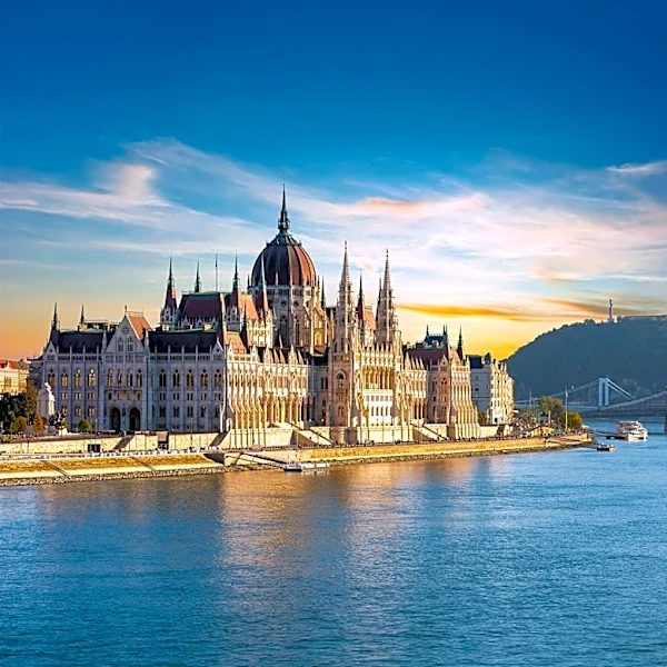 Hungarian Government Accused of Ignoring Energy Crisis Warnings