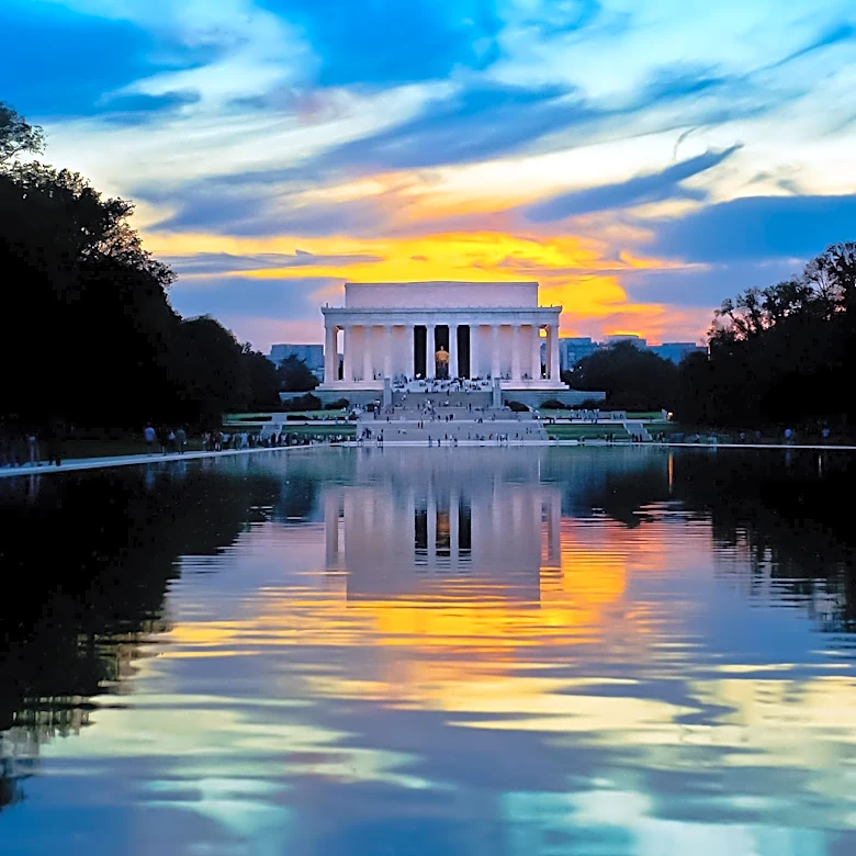 Reflecting Pool Pipe Issues Blamed on Previous Administrations Amid Restoration Efforts