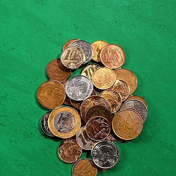 US Mint Coin Collection Auction Draws Enthusiasts with Rare Sets