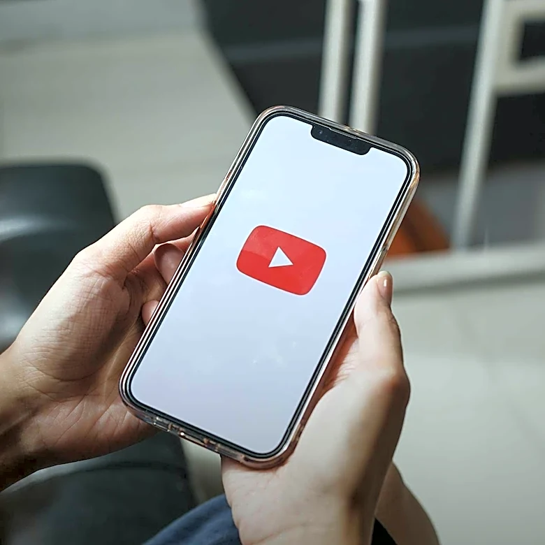 Flow: A New Privacy-Focused YouTube Client for Android