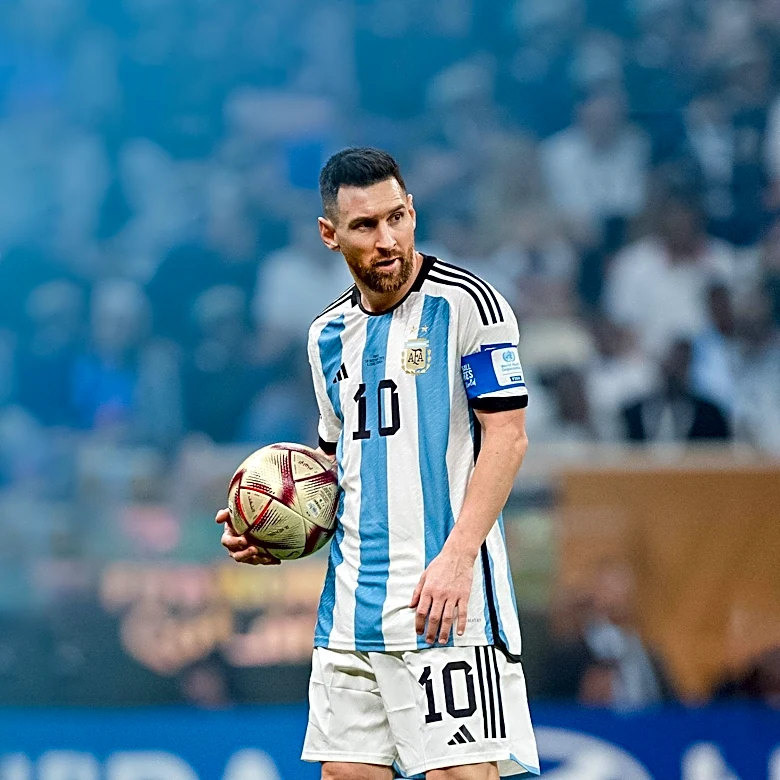 Celebrities Mourn the Passing of Jorge Messi, Father of Lionel Messi