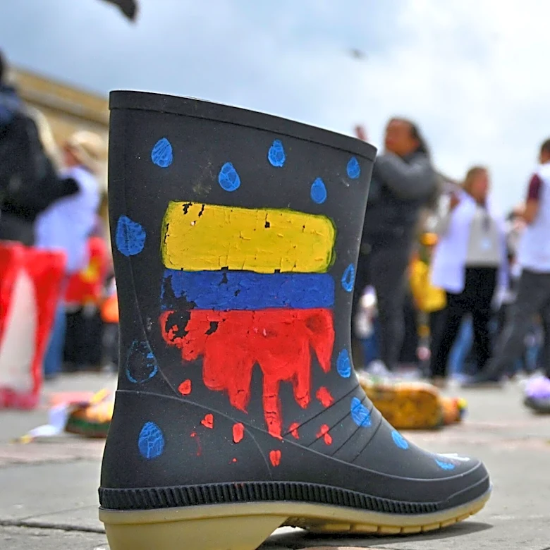 De la Espriella's Inauguration in Colombia Emphasizes Religious and Security Themes