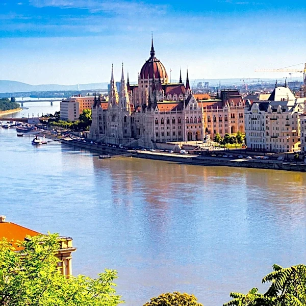 European Heatwave Uncovers Nazi Relics and Ice Age Mammoth Bones in Danube River