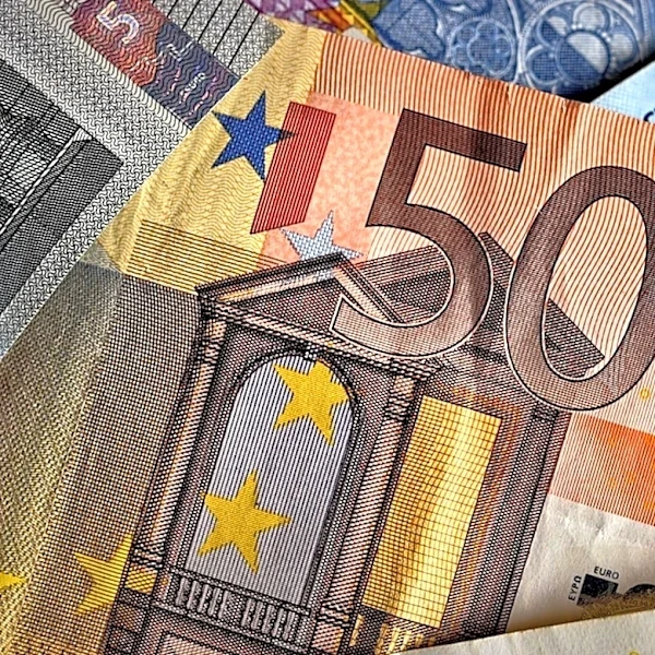 EU Producer Prices Rise by 4.7% Annually, Indicating Cost Pressures