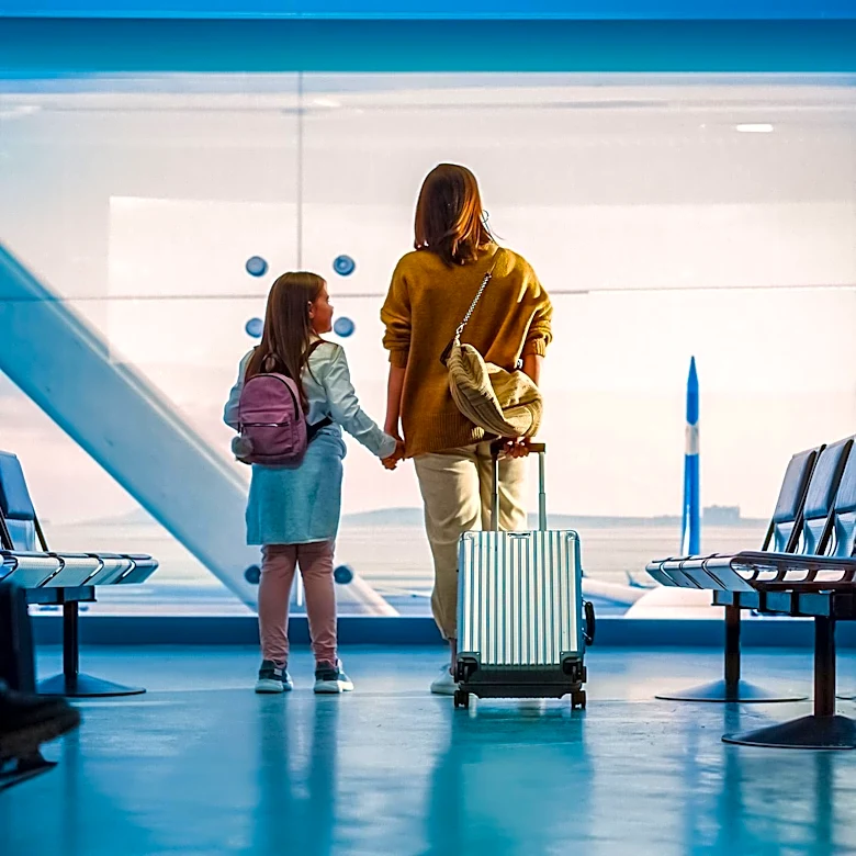 Porter Airlines Flight to Toronto Cancelled Due to Child's Seatbelt Refusal