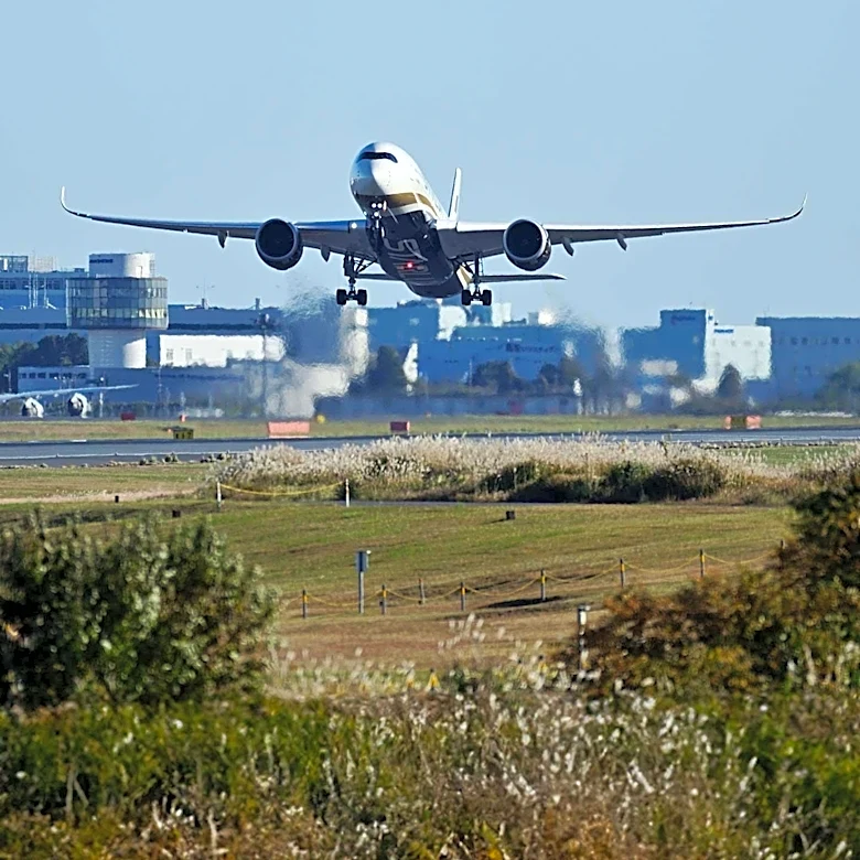 Delta Flight Makes Emergency Return to Atlanta Due to Cockpit Fumes