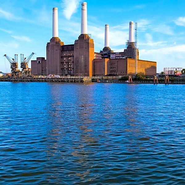 UK Energy Sector Faces Overheating Challenges Amid Climate Change Concerns