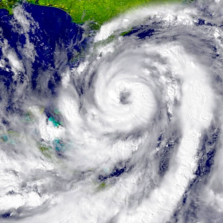 NOAA Predicts Below-Normal 2026 Atlantic Hurricane Season, Impacting Florida Theme Parks