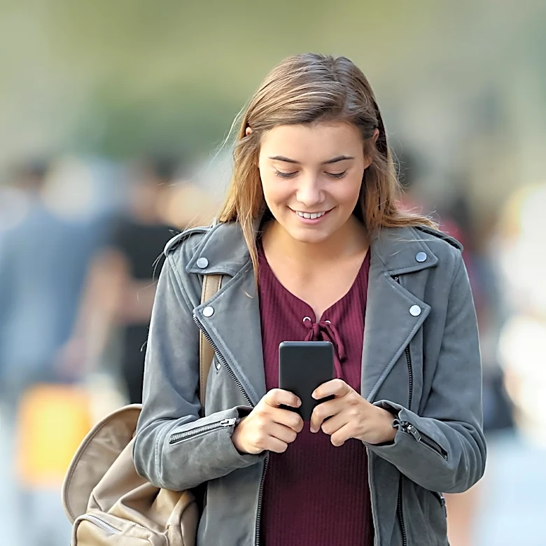 Decline in Social Interactions Among Young Adults Linked to Technology and Privacy Concerns