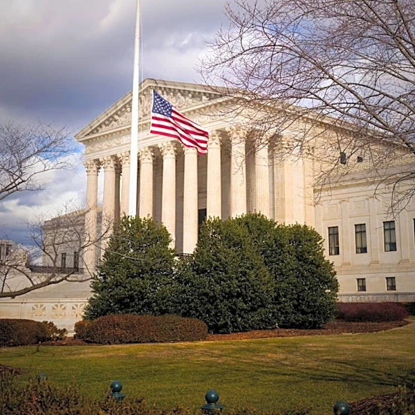 U.S. Courts Face Criticism Over Lenient Sentences in Treason and Corruption Cases