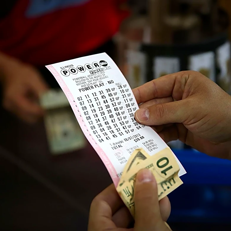 Fraudsters Deceive NYC Woman Out of $5,000 in Jewelry with Fake Lottery Ticket