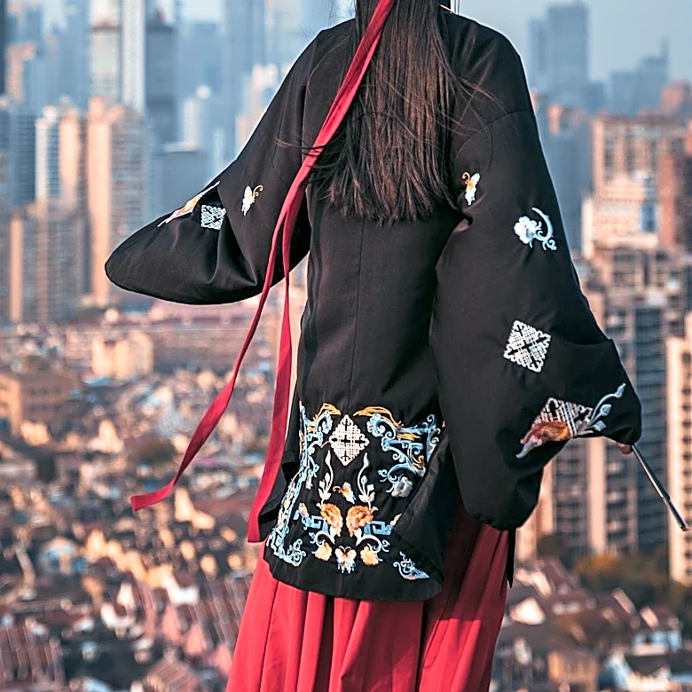 Study Reveals Decline in Women's Public Roles in China Amid Policy Shifts