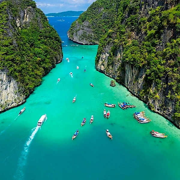 Thailand Government Proposes Foreign Visitor Fee and Domestic Tourism Subsidy to Boost Economy