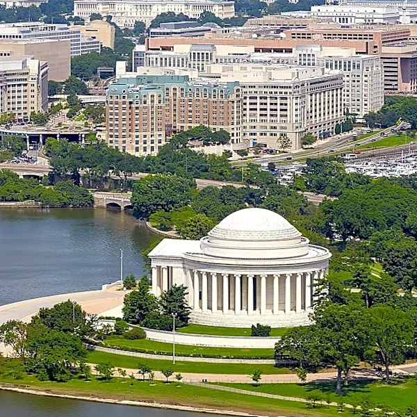 Senate Passes Russia Sanctions Bill to Bolster U.S. Leverage Against Moscow