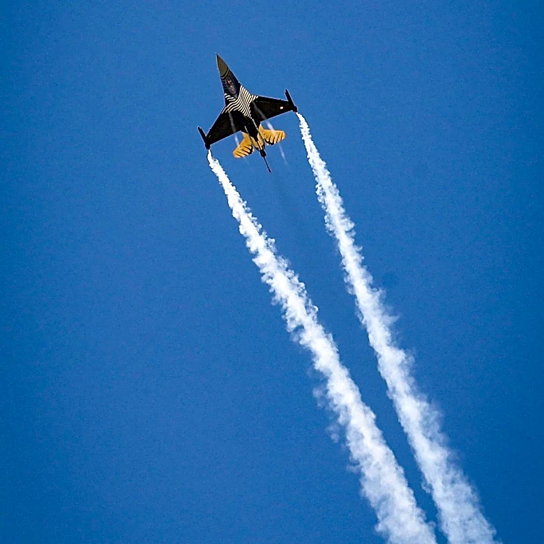 Defenders of Freedom Airshow Highlights Military Aviation Heritage