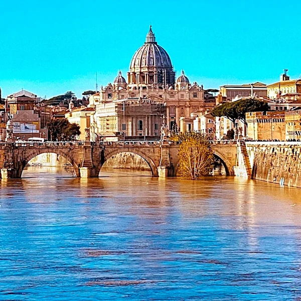 Giorgia Meloni Addresses Overtourism and Urban Challenges in Italy