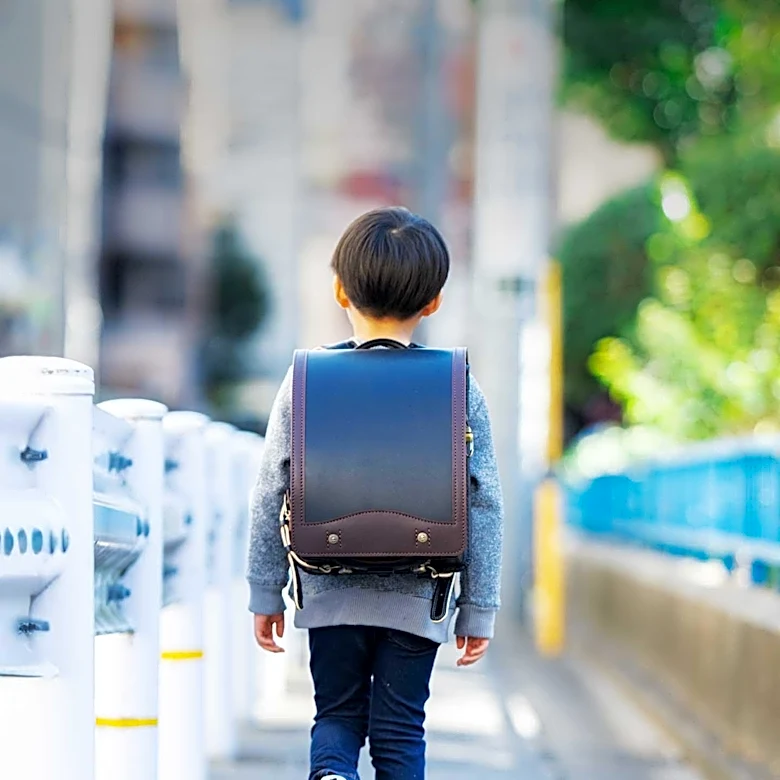 Cedars-Sinai Mobile Clinic Provides Free Vaccines for Schoolchildren