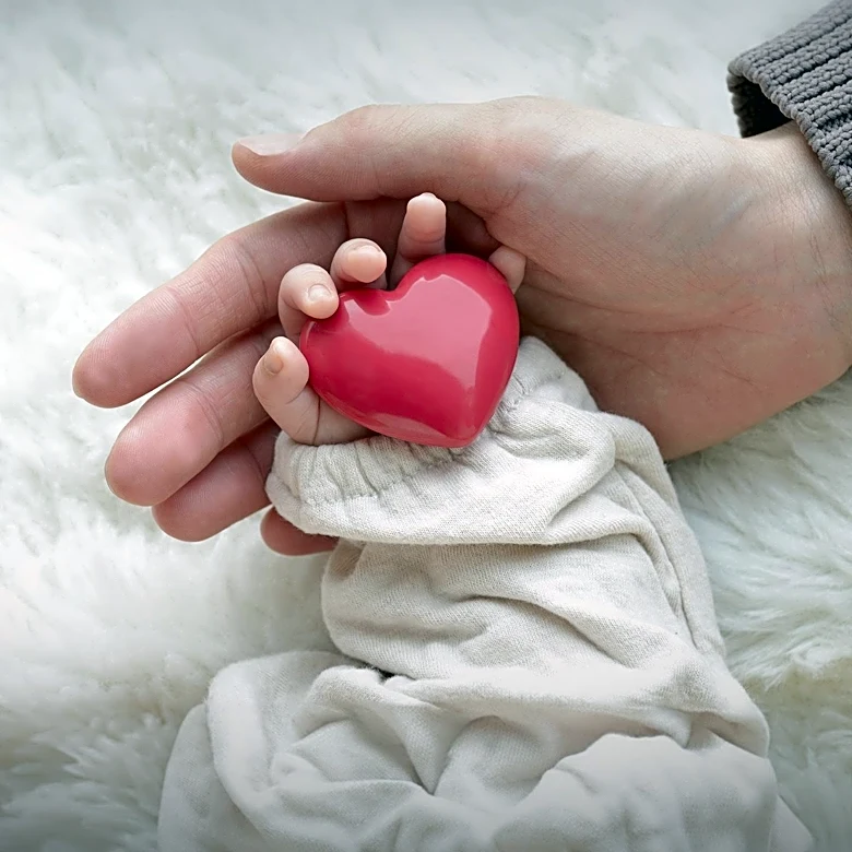 Texas Court Ensures Medical Care for Baby with Heart Defect Amid Surrogacy Dispute