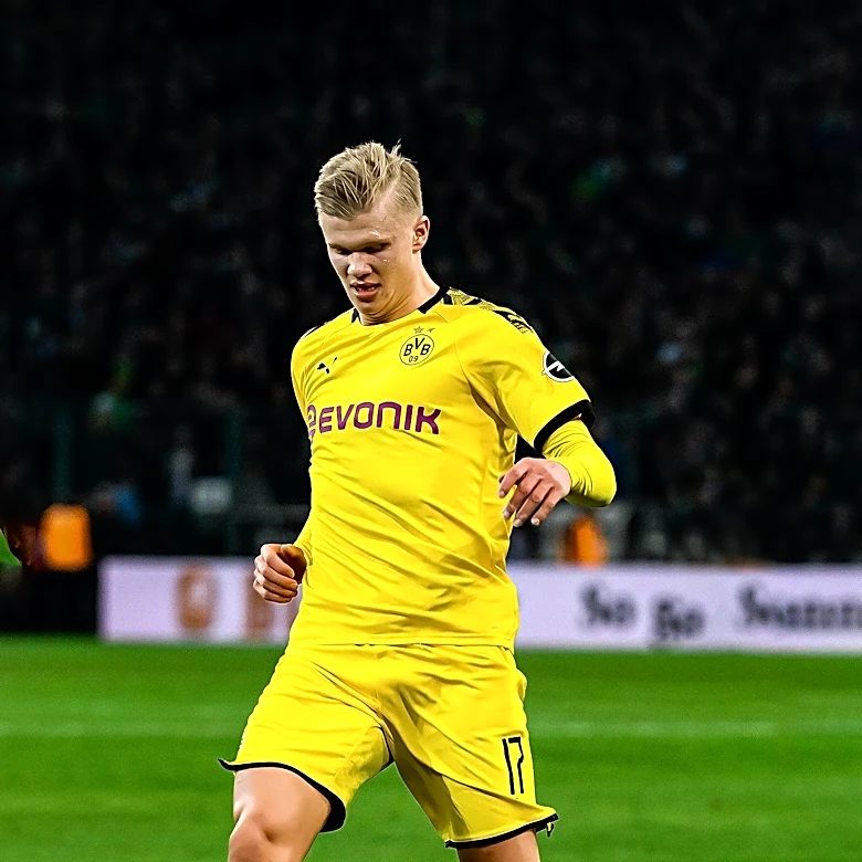 Ecuadorian Police Seize Cocaine Shipment Featuring Soccer Star Erling Haaland's Image