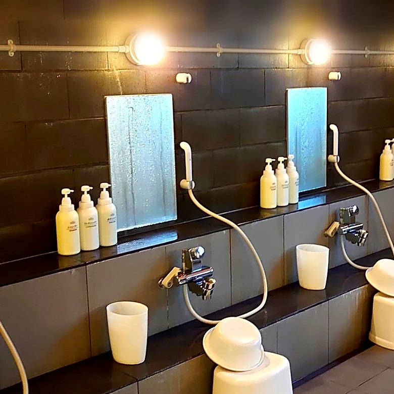 DFW Airport Considers Adding More Foot-Washing Stations for Muslim Travelers