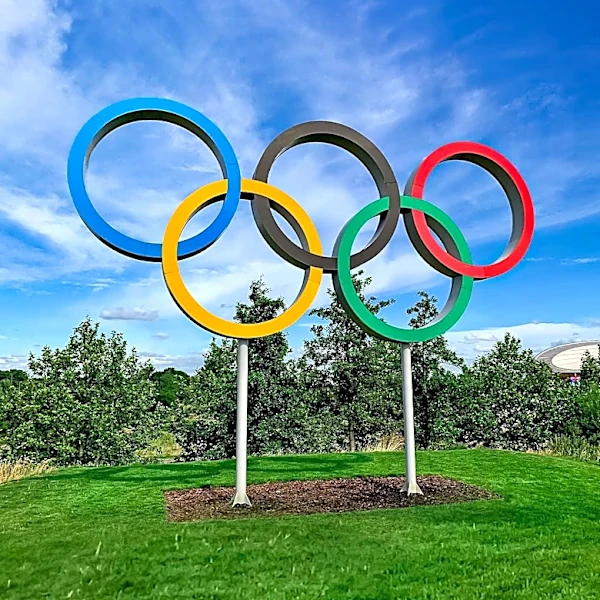 Atlanta Mayor Andre Dickens Opposes Olympic Cauldron Relocation from Summerhill