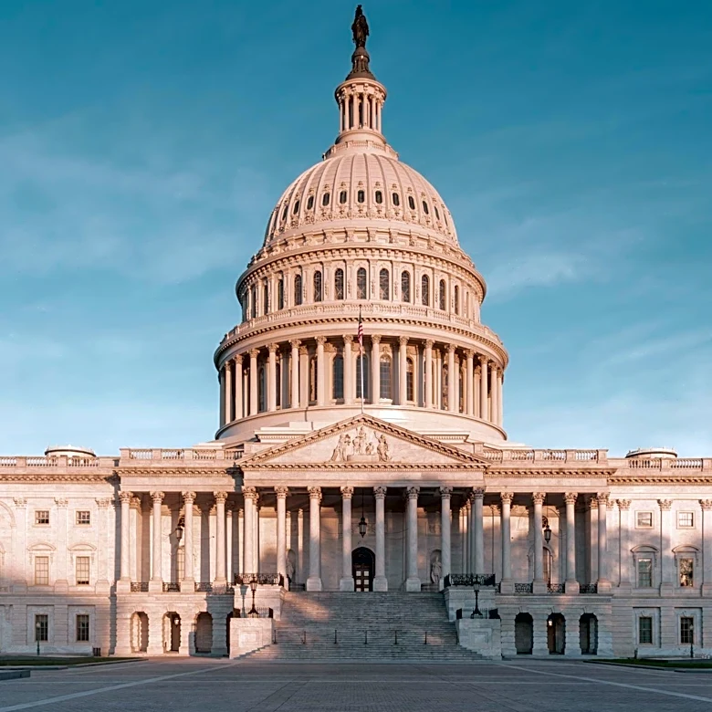 Former Congressman Toby Moffett Offers Advice to Luke Bronin on Entering U.S. House