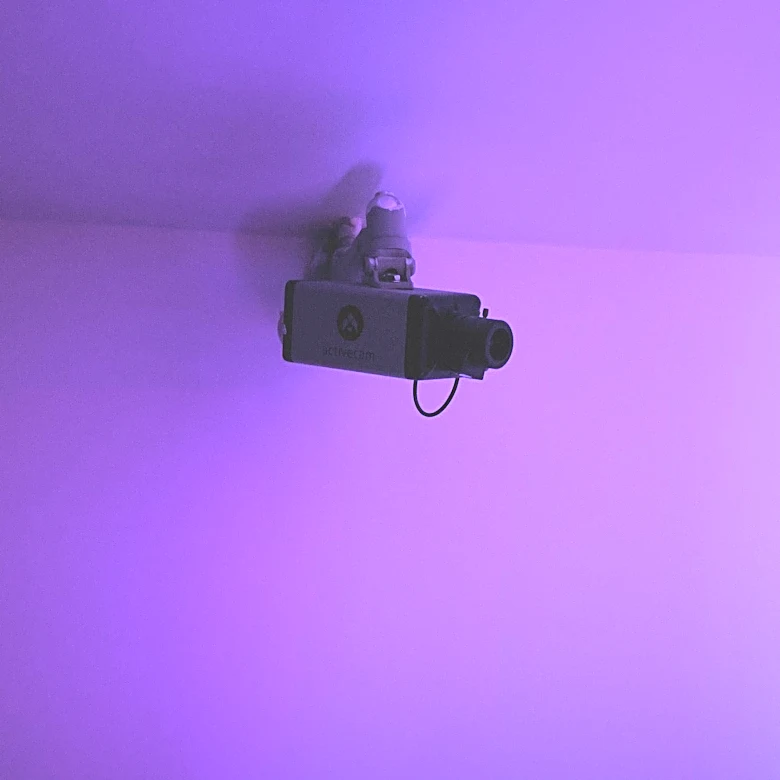 Pasadena Homeowner Uses Security System to Deter Burglars