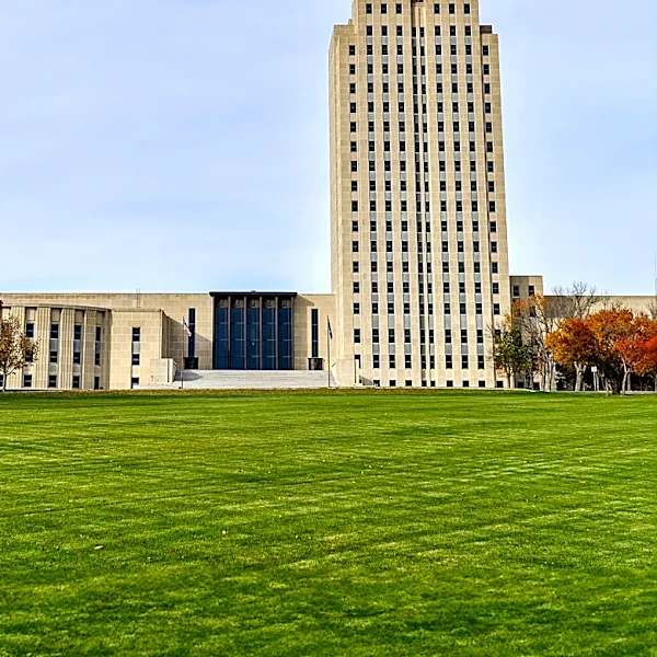 North Dakota Legislature to Address Kratom Regulation and Military Gallery Funding in Special Session