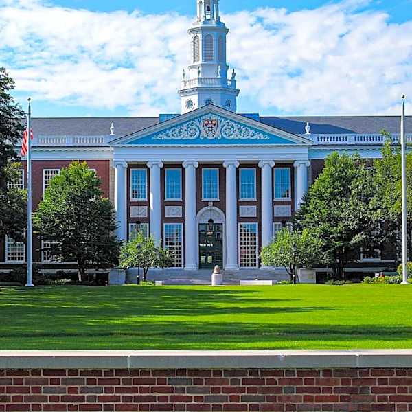 Harvard's Faculty of Arts and Sciences Considers Four-Day In-Office Mandate for Some Staff
